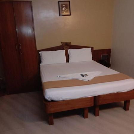 Hôtel Central Residency à Chennai Extérieur photo