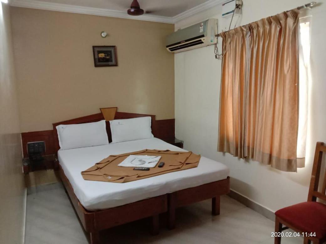 Hôtel Central Residency à Chennai Extérieur photo