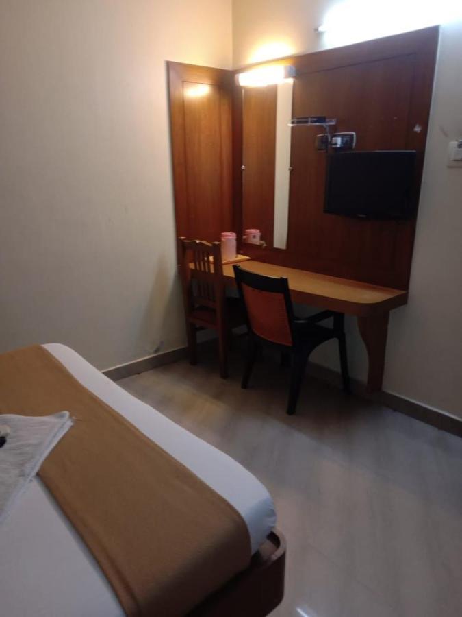 Hôtel Central Residency à Chennai Extérieur photo