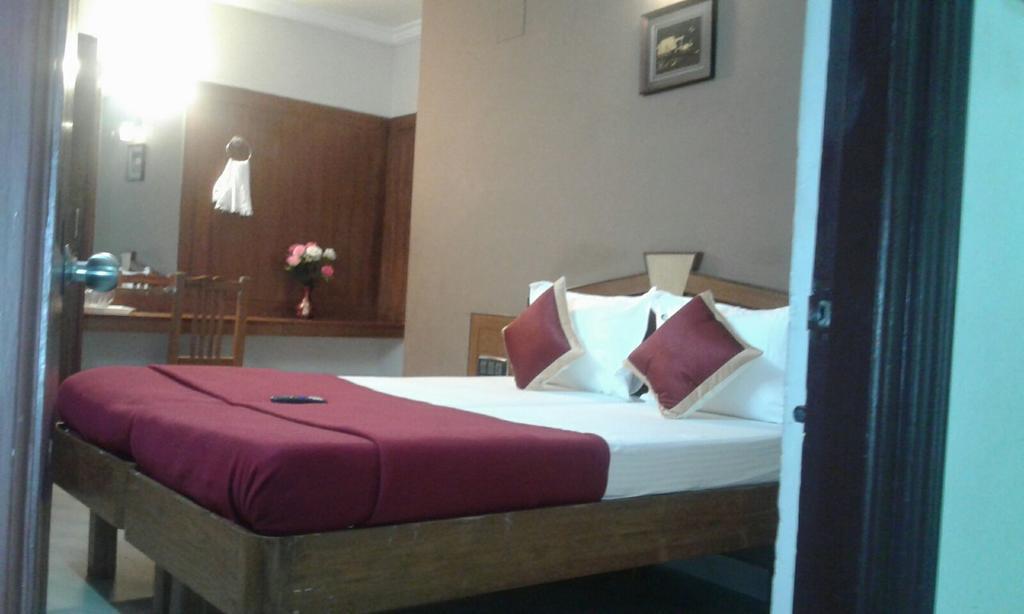 Hôtel Central Residency à Chennai Extérieur photo